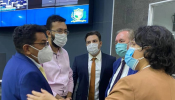 João Henrique visita a CMT para conversa sobre lixo domiciliar